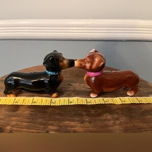 Salt and Pepper Dachshund Dog Shakers - Black and Brown with Magnetic noses.